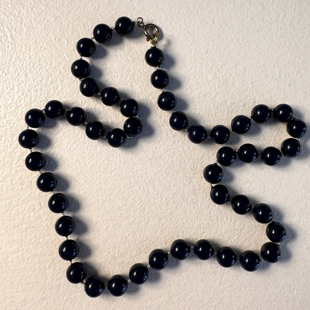 Vintage Dark Navy Plastic/Bakelite or Lucite Necklace - 18" Long